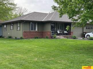 103 S 11th St, Tekamah, NE 68061