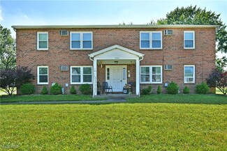 1344 Maplecrest Dr, Austintown, OH 44515