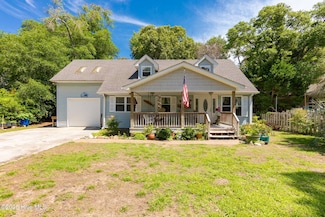 104 Elm Ct, Atlantic Beach, NC 28512