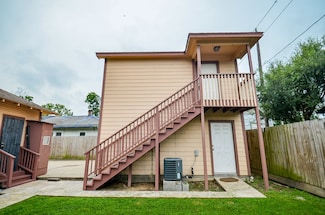 303 Vincent St Unit A, Houston, TX 77009