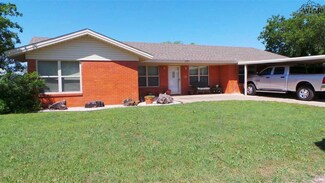 301 Pecan Rd, Holliday, TX 76366