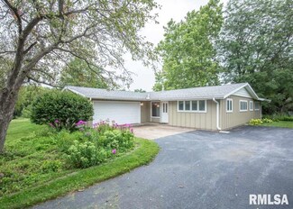11910 108th St W, Taylor Ridge, IL 61284