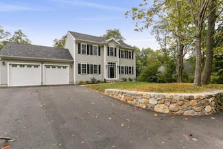 590 Front St, Marion, MA 02738