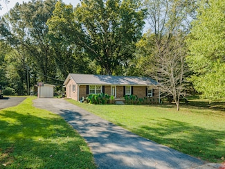 307 Stella Ave, Lawrenceburg, TN 38464