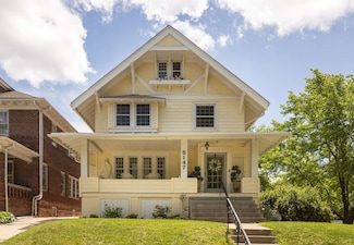 5147 Davenport St, Omaha, NE 68132