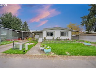 1450 Westside Hwy Unit 36, Kelso, WA 98626