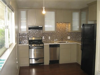 803 W 28th St Unit 202, Austin, TX 78705