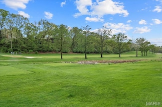 2244 Kehrsglen Ct, Chesterfield, MO 63005