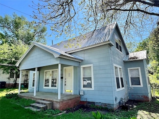 1406 S Baylor St, Brenham, TX 77833