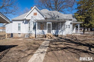 1004 Jefferson Ave, Johnston City, IL 62951