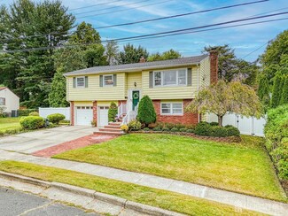 16 Durst Dr, Milltown, NJ 08850
