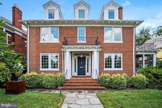 1610 Crittenden St NW, Washington, DC 20011