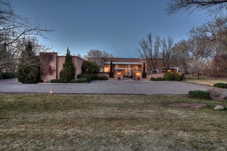 1601 Francisca Rd NW, Los Ranchos, NM 87107
