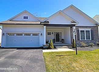 36 Bergen Place, Niskayuna, NY 12309