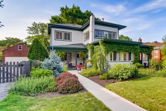 318 Southcote Rd, Riverside, IL 60546