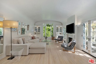 7600 Willoughby Ave, West Hollywood, CA 90046