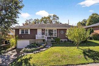 4348 Schmittwoods Ct, Saint Louis, MO 63123