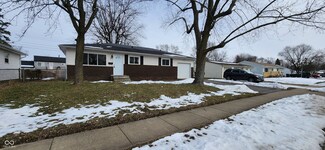 11 Eastridge Dr, Greenwood, IN 46143