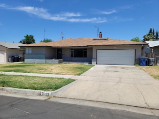 3023 E Robinson Ave, Fresno, CA 93726