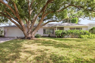 1439 Viewtop Dr, Clearwater, FL 33764