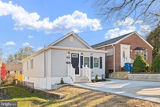 204 S Dupont Rd, Wilmington, DE 19805