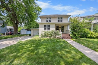 1471 Kensington Dr, Ann Arbor, MI 48104