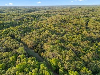 n2 Corkery Place, Edwards, MO 65326