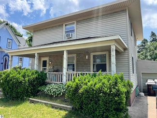 754 E Division St, Cadillac, MI 49601