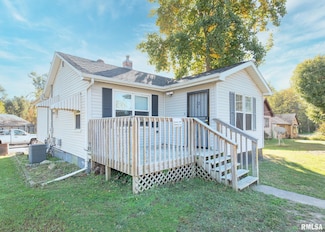 2802 Archer Dr, East Moline, IL 61244