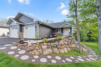 3959 Peyton Ln, Duluth, MN 55811