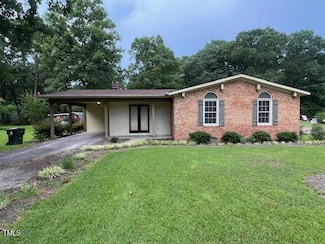 712 W J St, Erwin, NC 28339