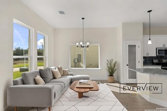 216 Park Cir, Hondo, TX 78861