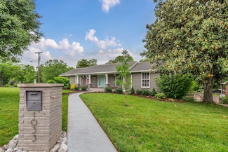 1033 Percy Warner Blvd, Nashville, TN 37205