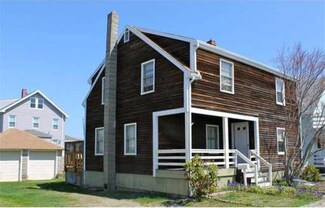 49 H St, Hull, MA 02045