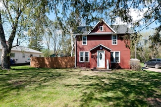 509 W Poplar Ave, Cameron, WI 54822