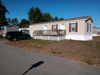 2 Wolf Ln, Somersworth, NH 03878