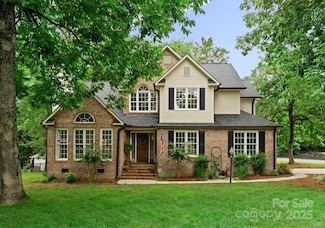 901 Brighton Dr, Kannapolis, NC 28081