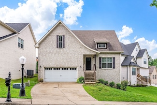 646 Appomattox Ct, Clarksville, TN 37043