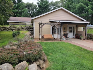2430 4th Ave, Grand Marsh, WI 53936