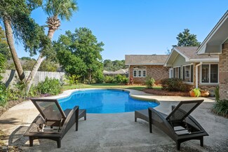 62 Country Club Dr E, Destin, FL 32541