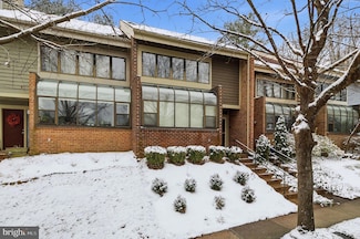 10995 Thrush Ridge Rd, Reston, VA 20191