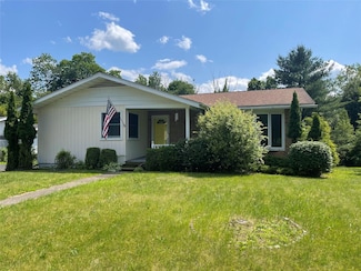 8 Mcdole Rd, Ellenville, NY 12428