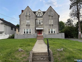 36 E Central Ave Unit 2B, Maywood, NJ 07607
