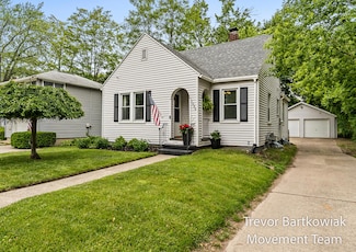1086 W Dale Ave, Muskegon, MI 49441