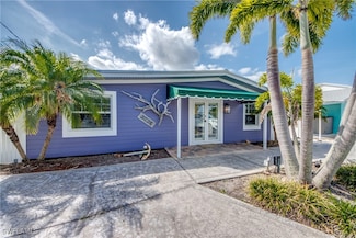 2685 Geary St, Matlacha, FL 33993