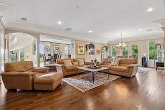 5520 Mcculloch Cir, Houston, TX 77056