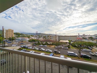 1320 Alexander St Unit 306, Honolulu, HI 96826