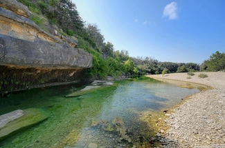 126 Candlin Ln, Blanco, TX 78606