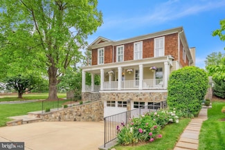 7805 Westfield Dr, Bethesda, MD 20817