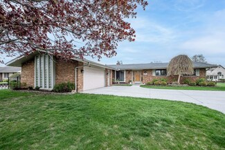 31416 San Juan St, Harrison Township, MI 48045